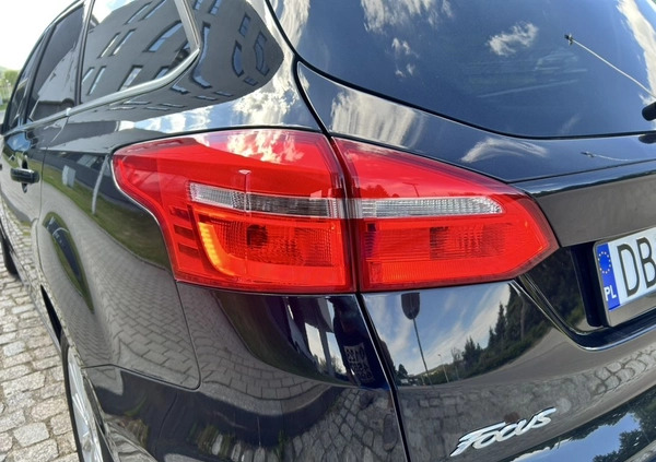 Ford Focus cena 38900 przebieg: 147000, rok produkcji 2015 z Wałbrzych małe 742